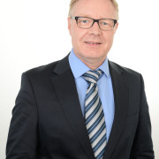 Jörg Schwenk > Speaker > Dassault Système®