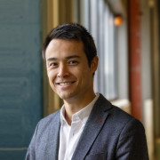 Reynard de Vries > Speaker > Dassault Système®