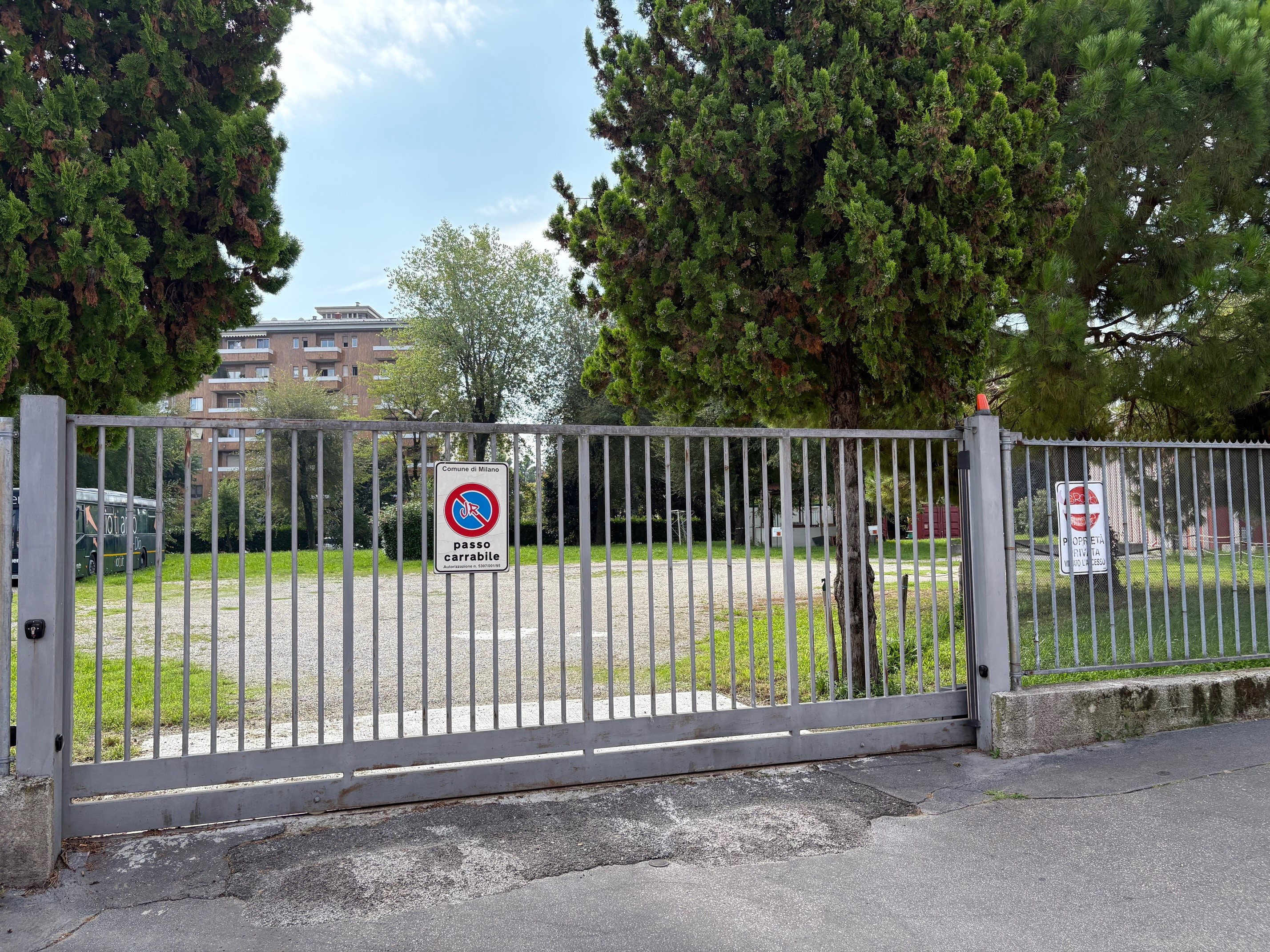 parcheggio-xyvnspbu.jpg