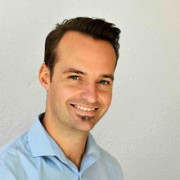 Theunis Beukman > Speaker > Dassault Système®