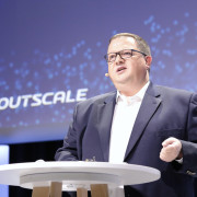 Arnaud Bertrand > Speaker > Dassault Système