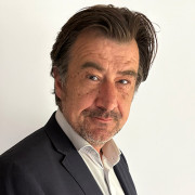 Michael Priem > Speaker > Dassault Système