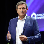 Philippe Miltin > Speaker > Dassault Système