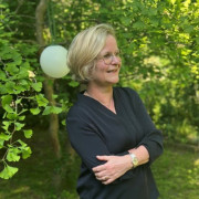 Barbara Holtz > Speaker > Dassault Système