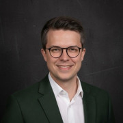 Lars Tinapp > Speaker > Dassault Système
